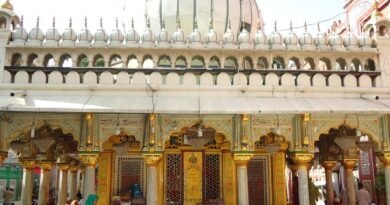 Daroode Kausar